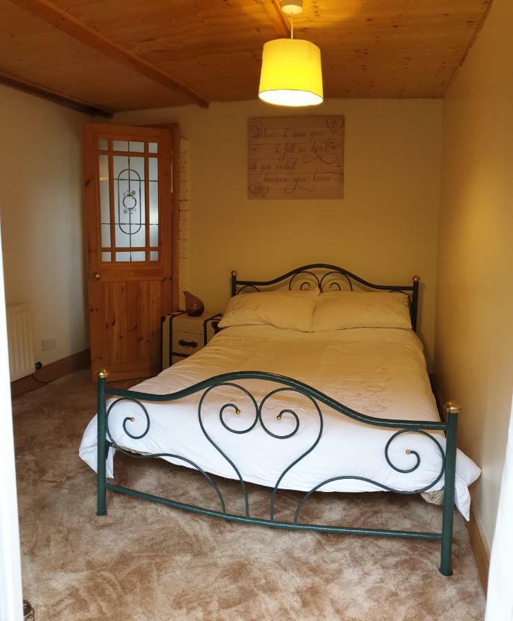 Mona Villa Holiday Home Caulderton Екстериор снимка